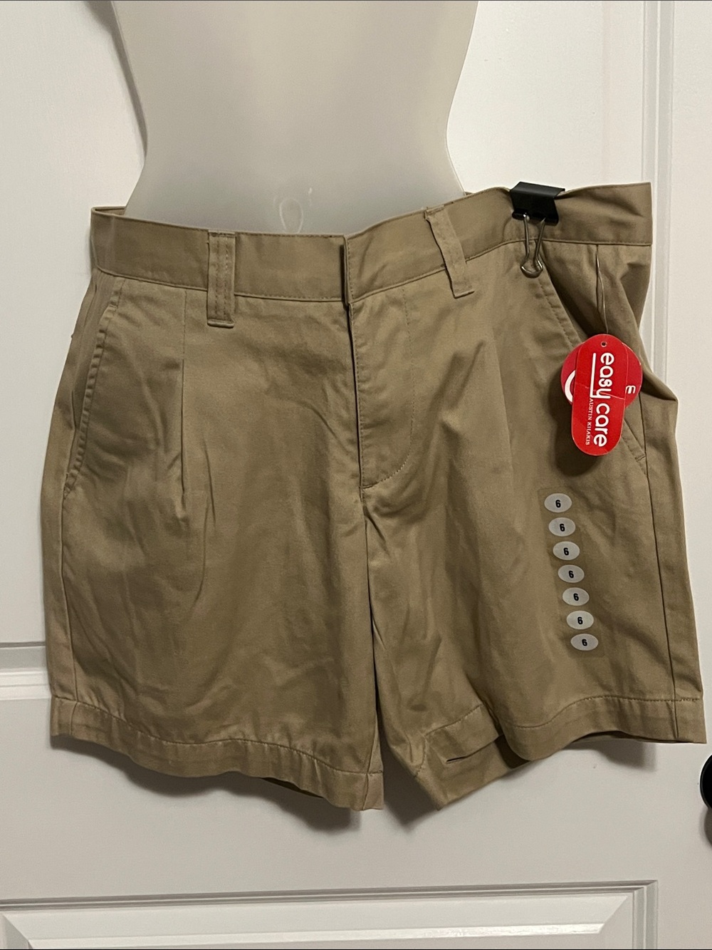 Austin Clothing Co. Tan Pleated Women’s Shorts